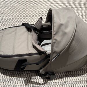 Excellent condition Babyzen Yo Yo newborn pack